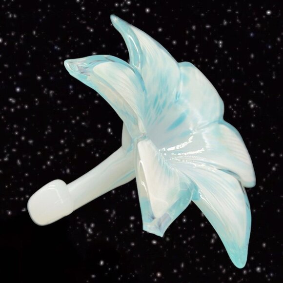 Blue White Art Glass Flower Figurine Glass Paperweight 4”T 5”W - Picture 1 of 9